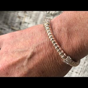 6/$25 Rose gold & rhinestones stretch bracelet